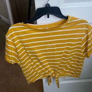 Cropped front tie shirt